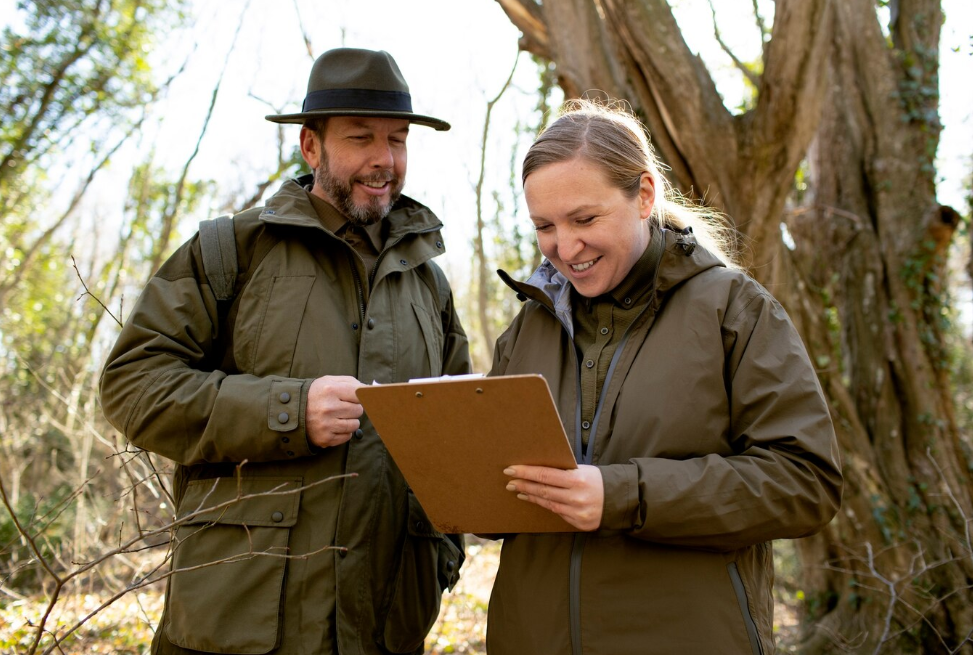 Pre-hunt planning checklist for guided mule deer hunting